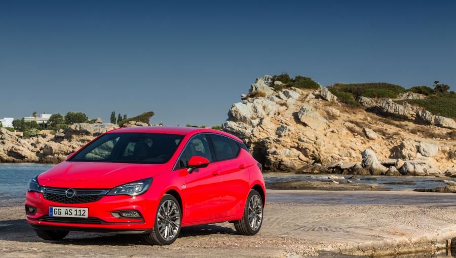  Opel Astra 2015 года  (фото 27 из 35)